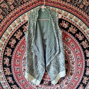 Ecoté Geometric Floral Sleeveless Knit Cardigan Vest